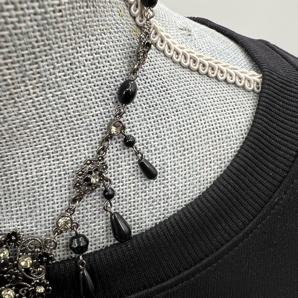 VCLM black bead and rhinestones necklace with matching earrings - Picture 9 of 11